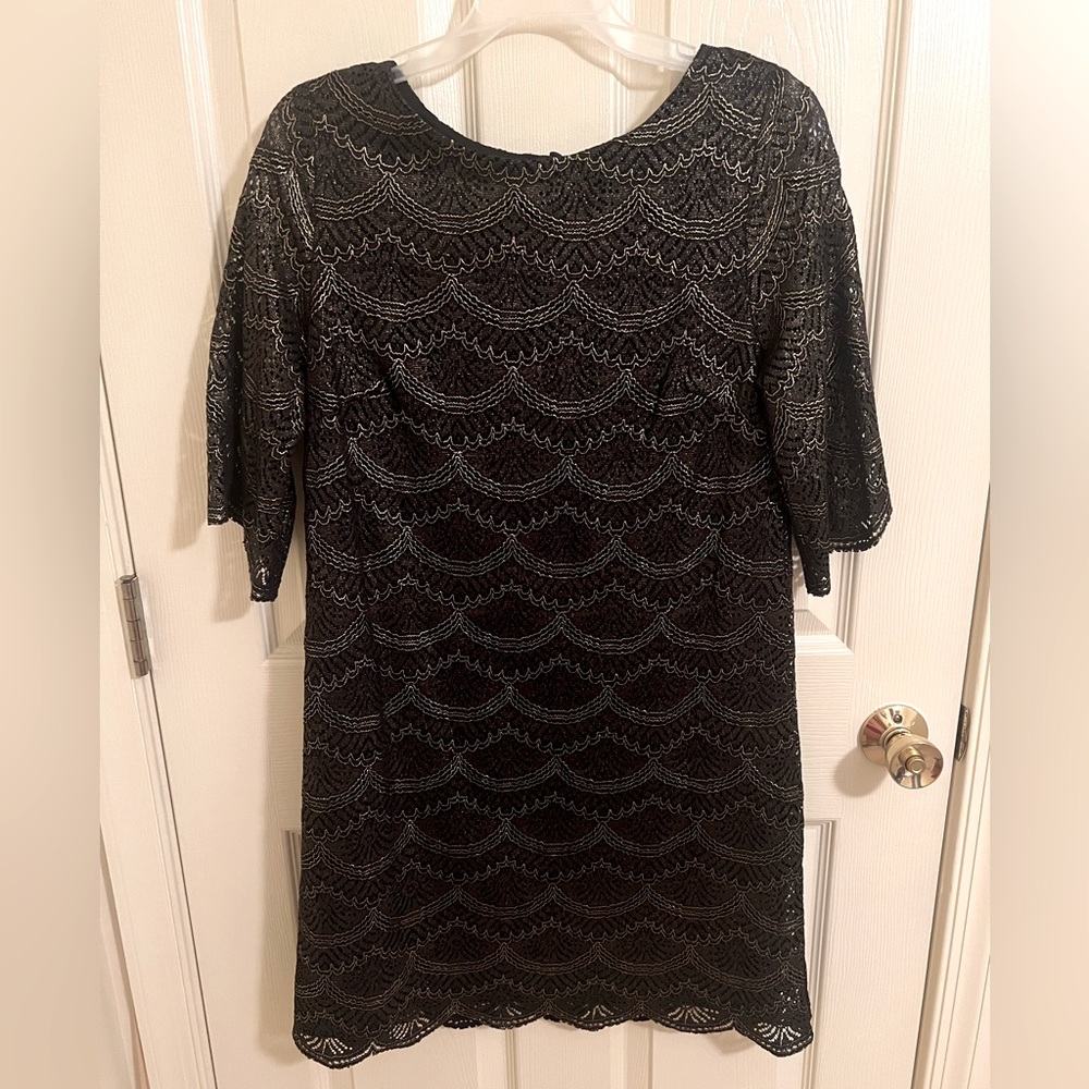 Women’s short sleeve lace dress